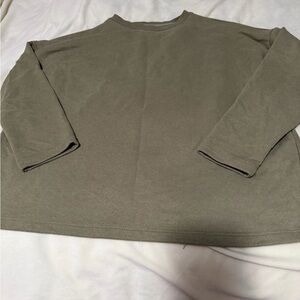 Pull&Bear Olive Long Sleeve sweatshirt Small Women’s